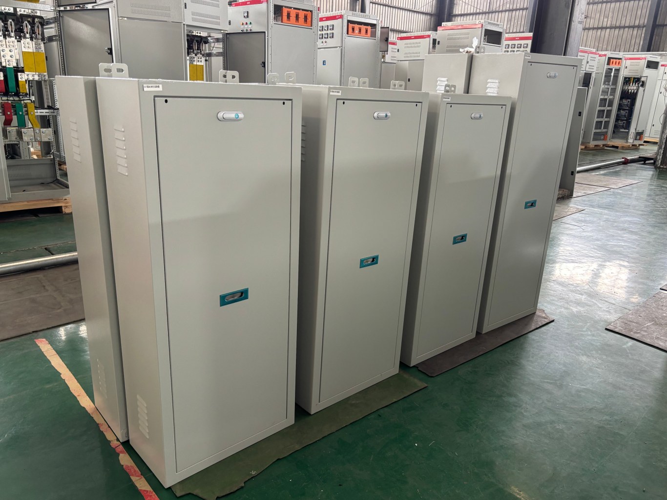 power distribution cabinets in commercial buildings made by the factory 