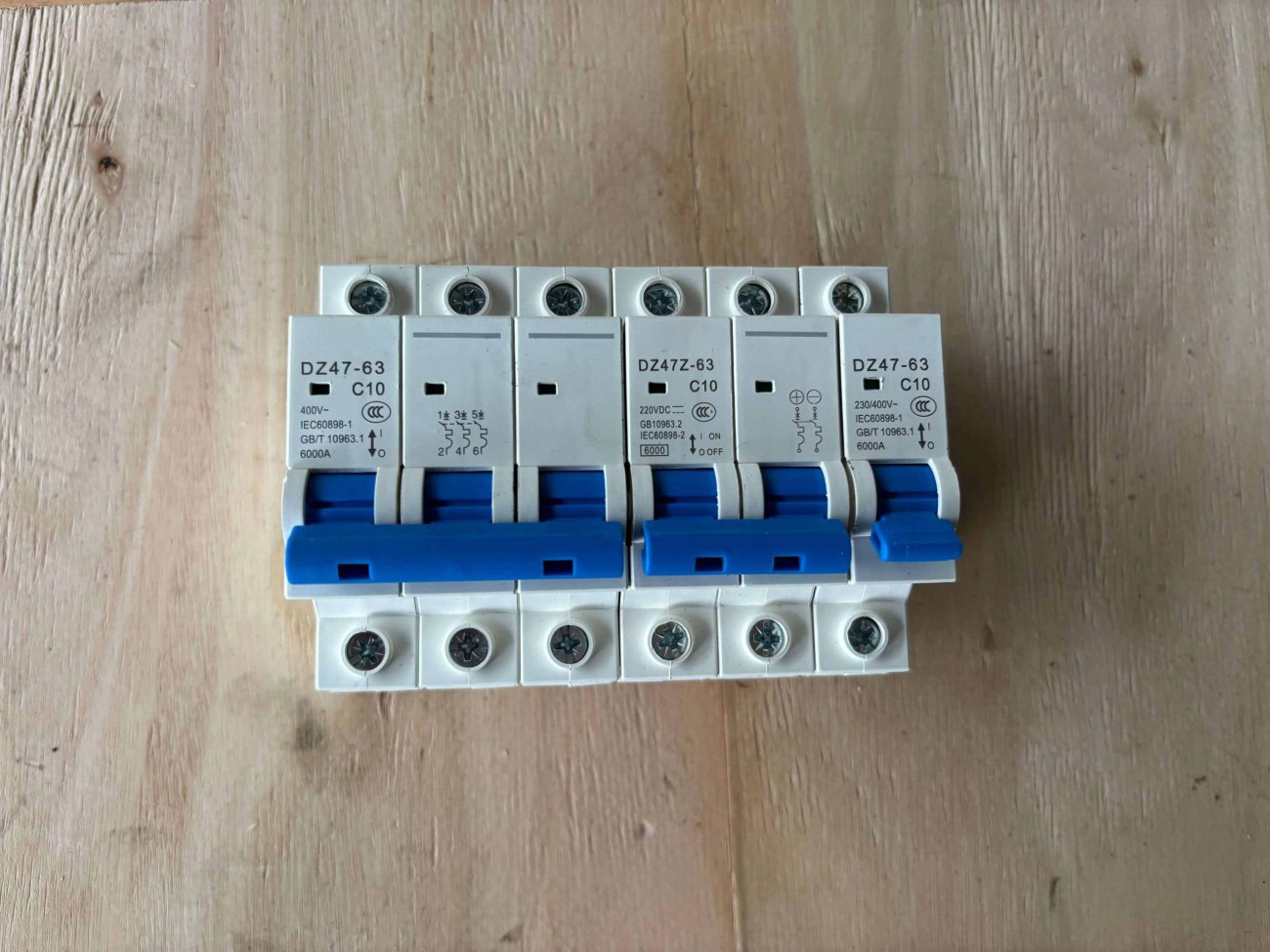 DZ47-63-Miniature-Circuit-Breakers