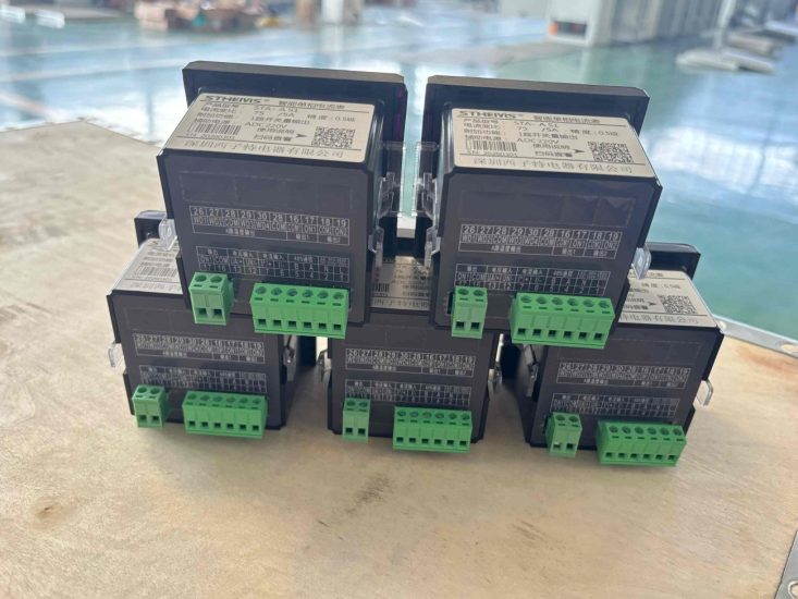 Intelligent Single-Phase Multifunction Meter with Switch Output