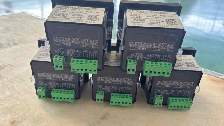 Intelligent Single-Phase Multifunction Meter with Switch Output