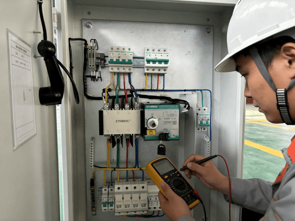 Wondon Electric Engineer Testing Electrical Components