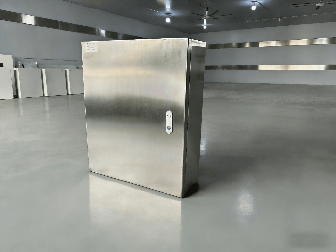 Wondon Electric Stainless Steel Distribution Box In A Workshop