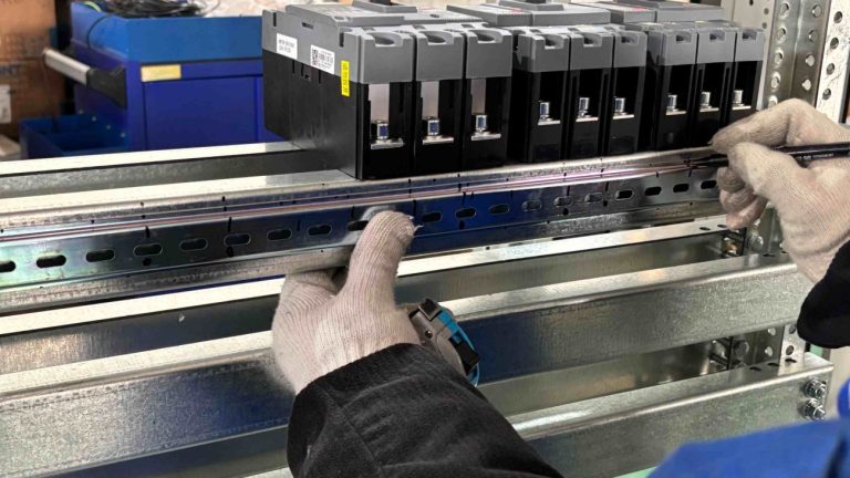 molded case circuit breaker installation work