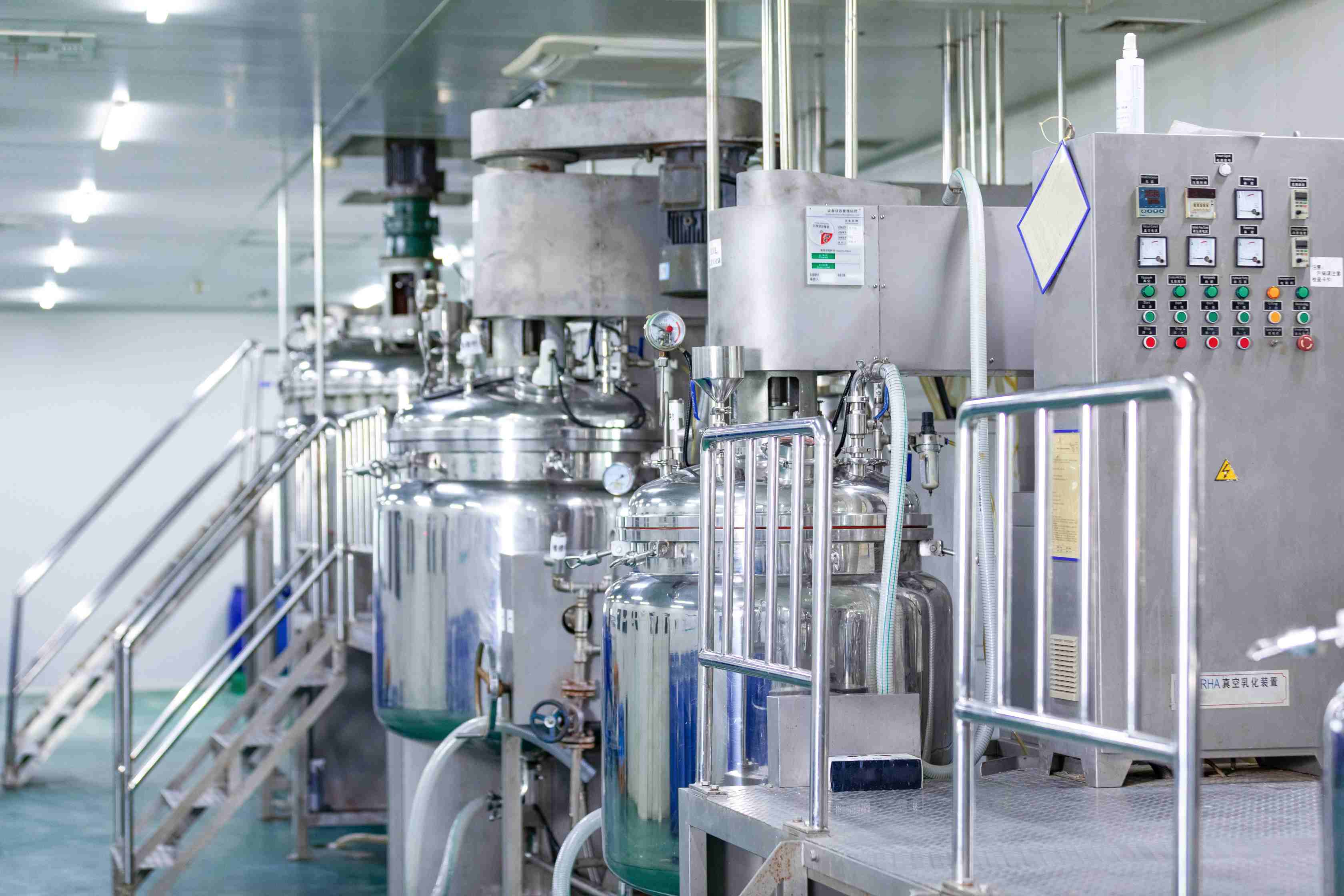 Modern Factories Pharmaceutical Production Line