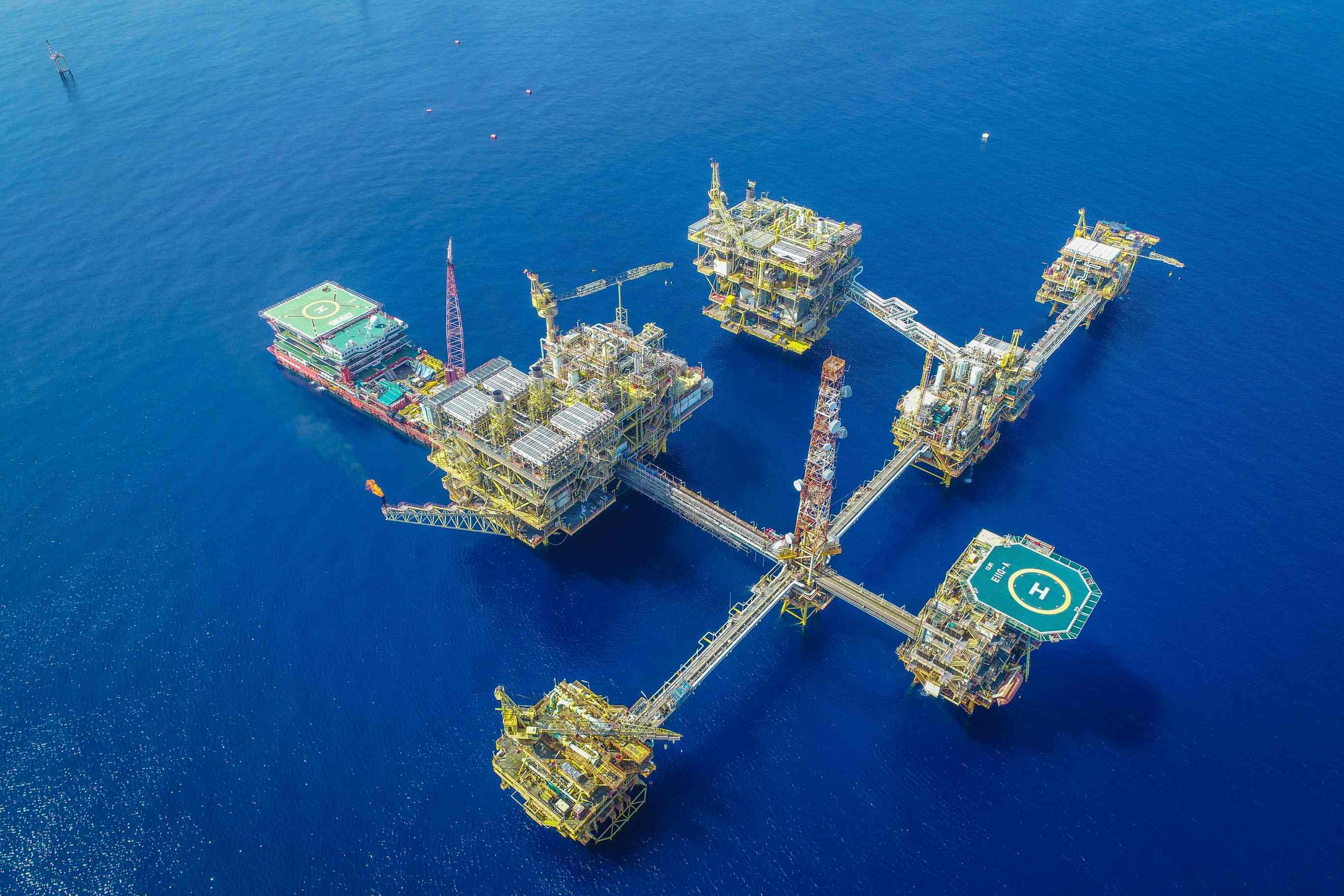 Oil and Gas Projects Offshore Platform